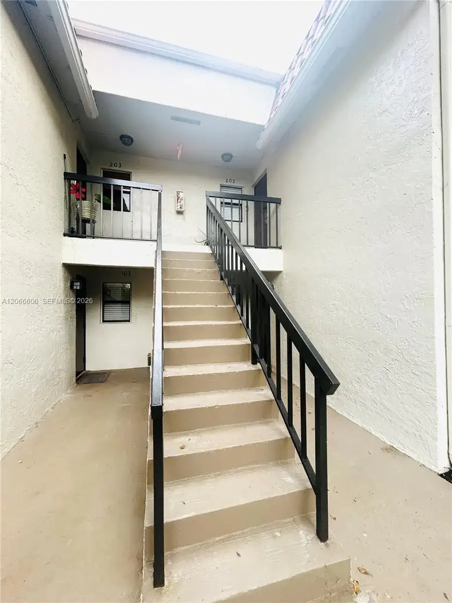 9702 Hammocks Blvd # 203, Miami FL 33196 photo 2