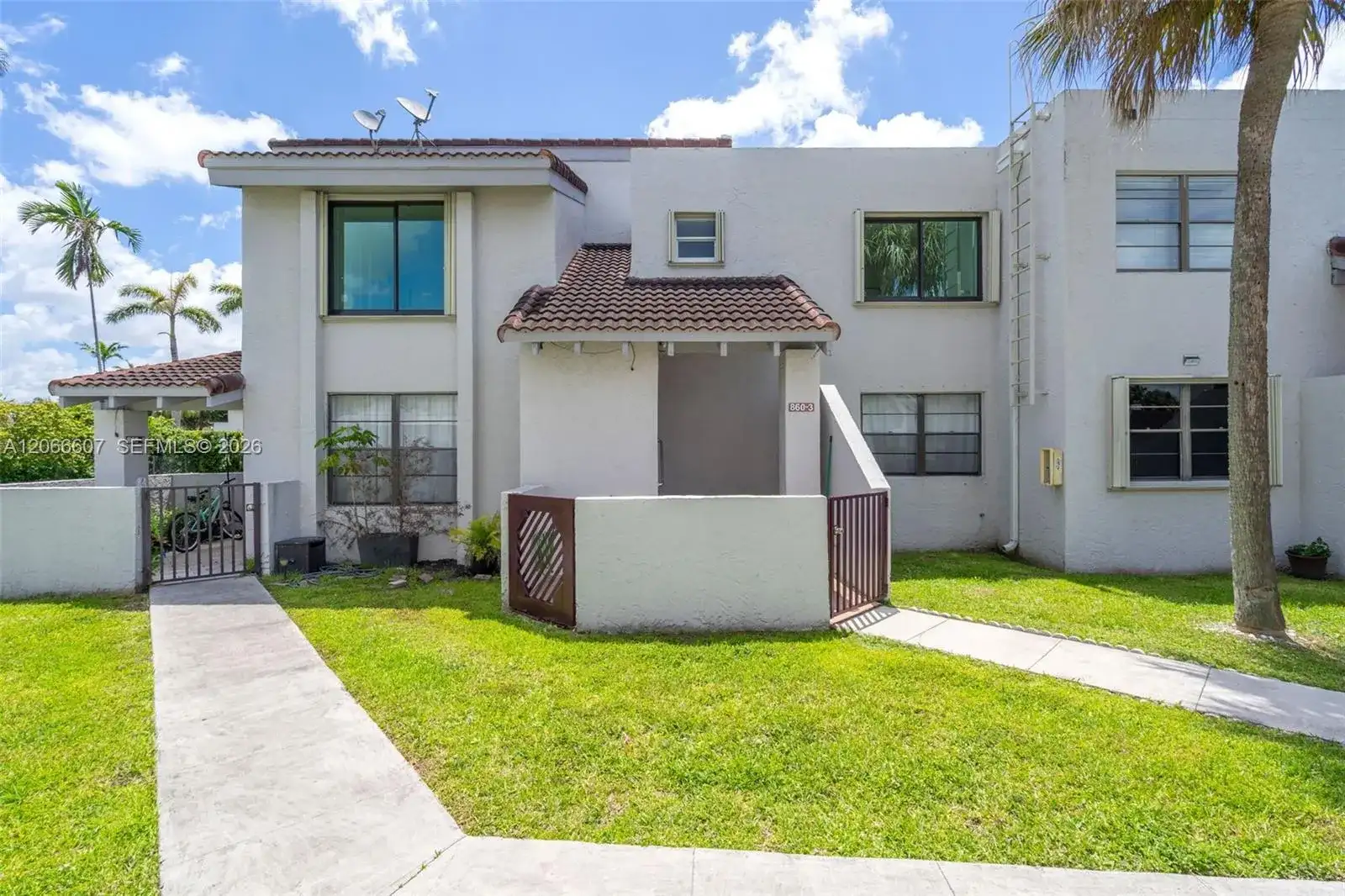 860 NW 106th Ave # 5, Miami FL 33172 photo 3