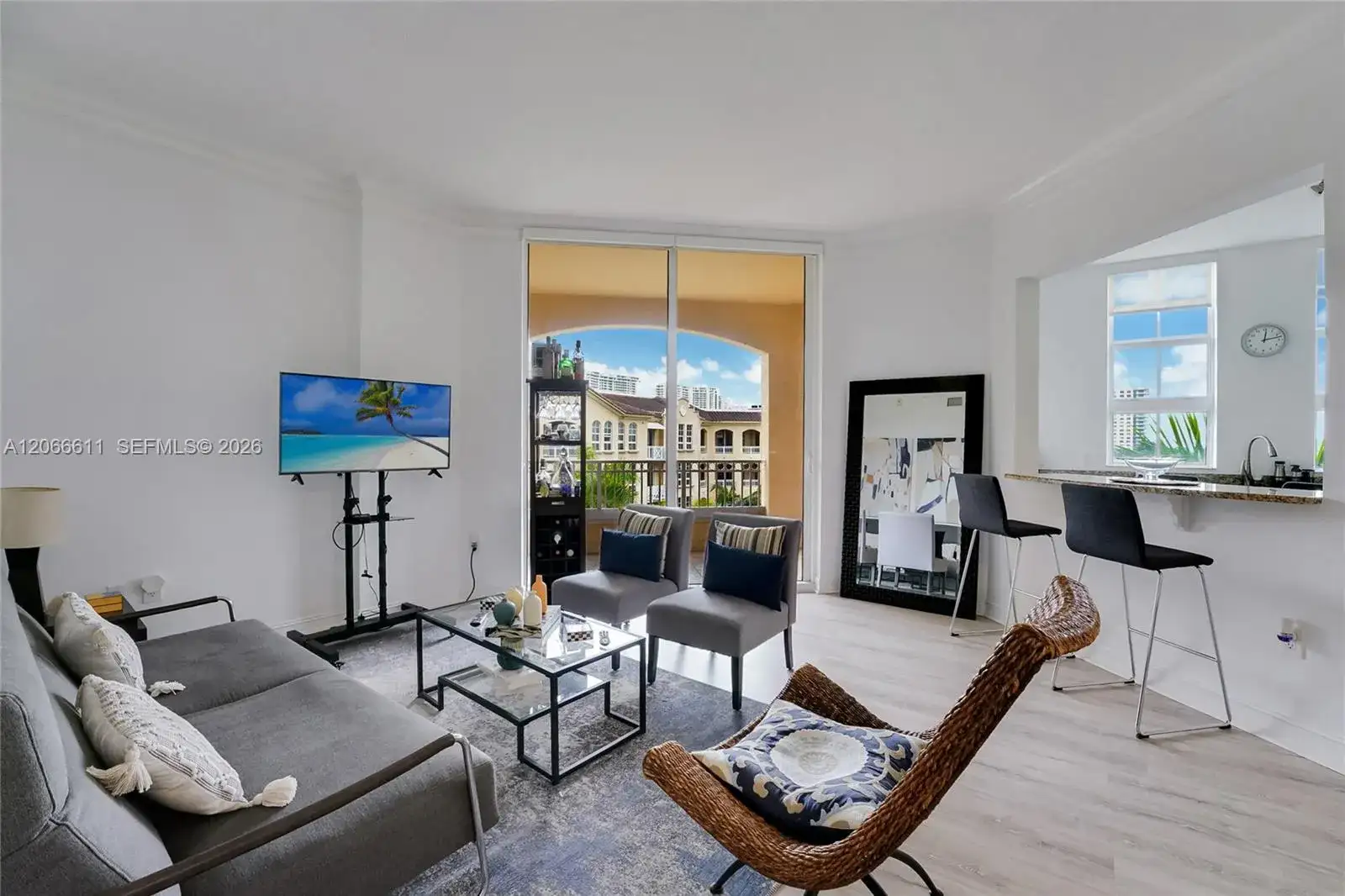 3001 NE 185th St # 612, Aventura FL 33180 photo 2