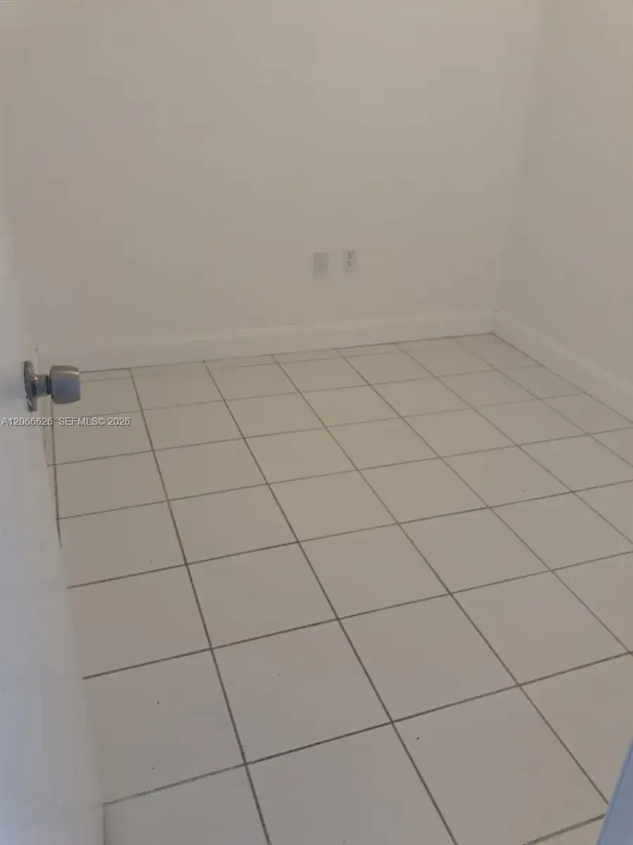 16751 NE 9th Ave # 401, North Miami Beach FL 33162 photo 4