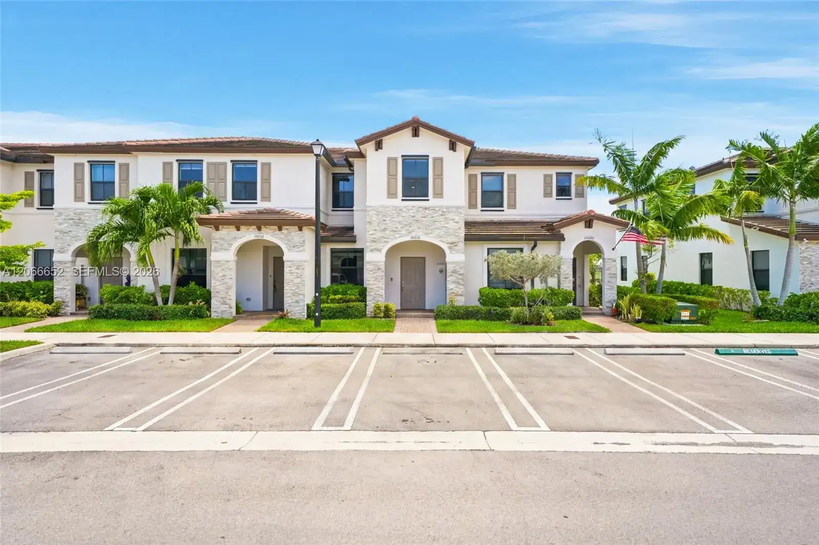 10018 SW 228th Ter, Miami FL 33190 photo 3