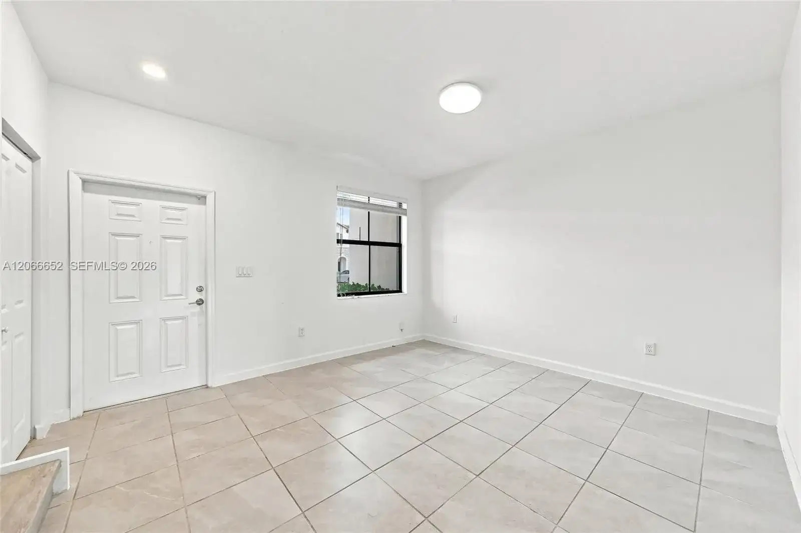 10018 SW 228th Ter, Miami FL 33190 photo 5