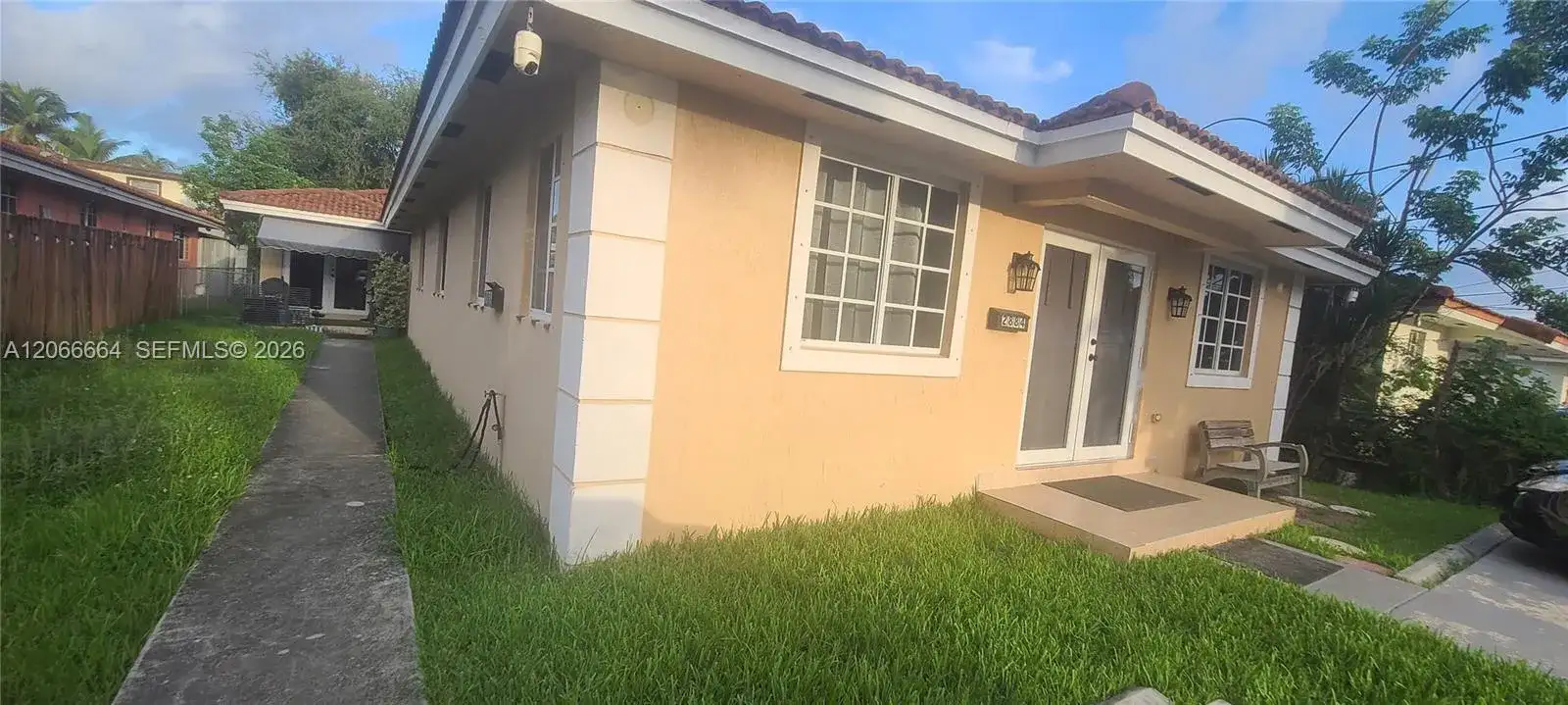 2884 SW 36th Ave, Miami FL 33133 photo 3