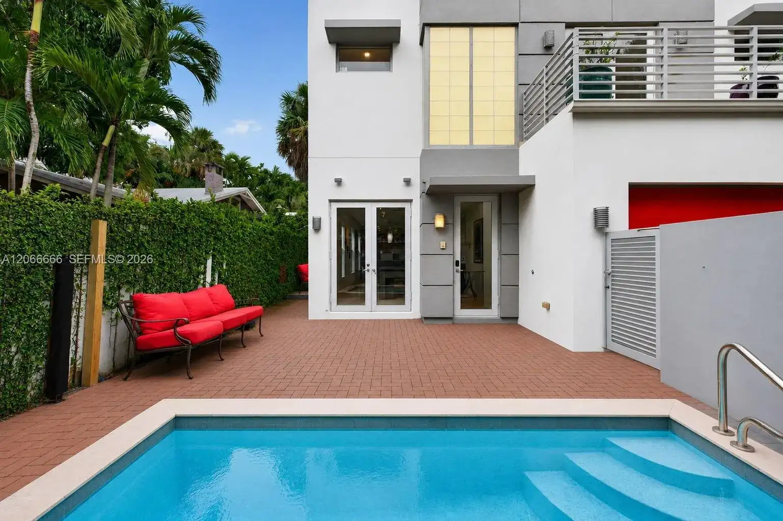 125 NE 16th Ter, Fort Lauderdale FL 33301 photo 2