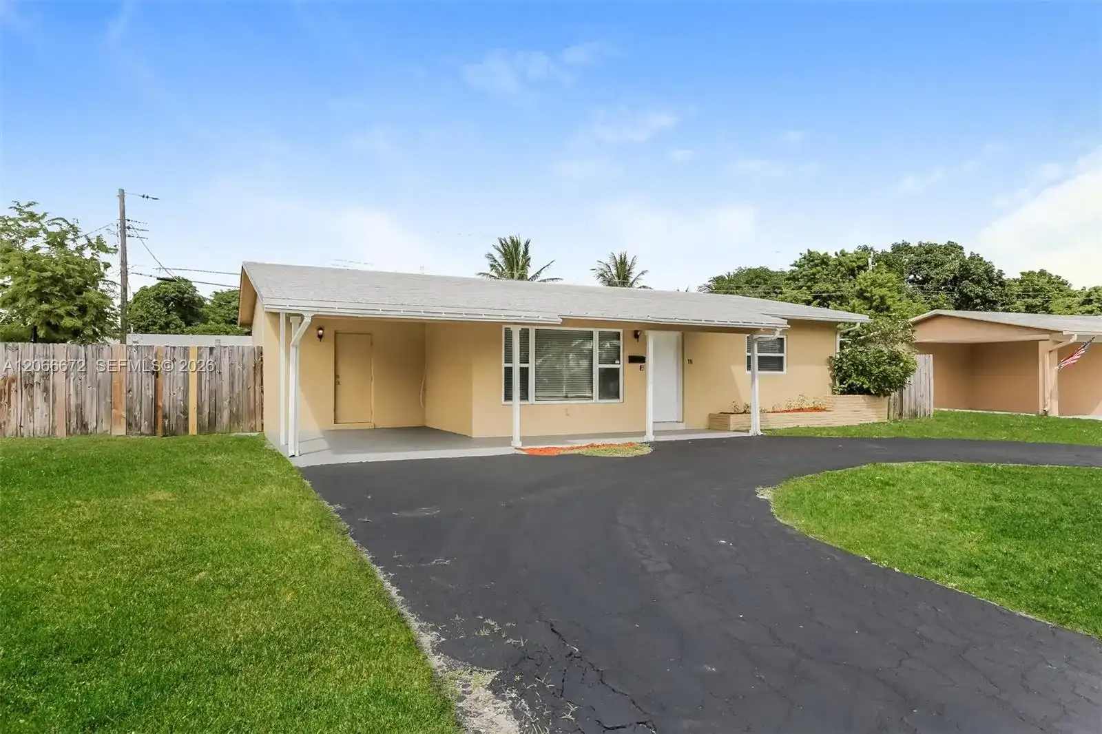 711 NE 30th St, Pompano Beach FL 33064
