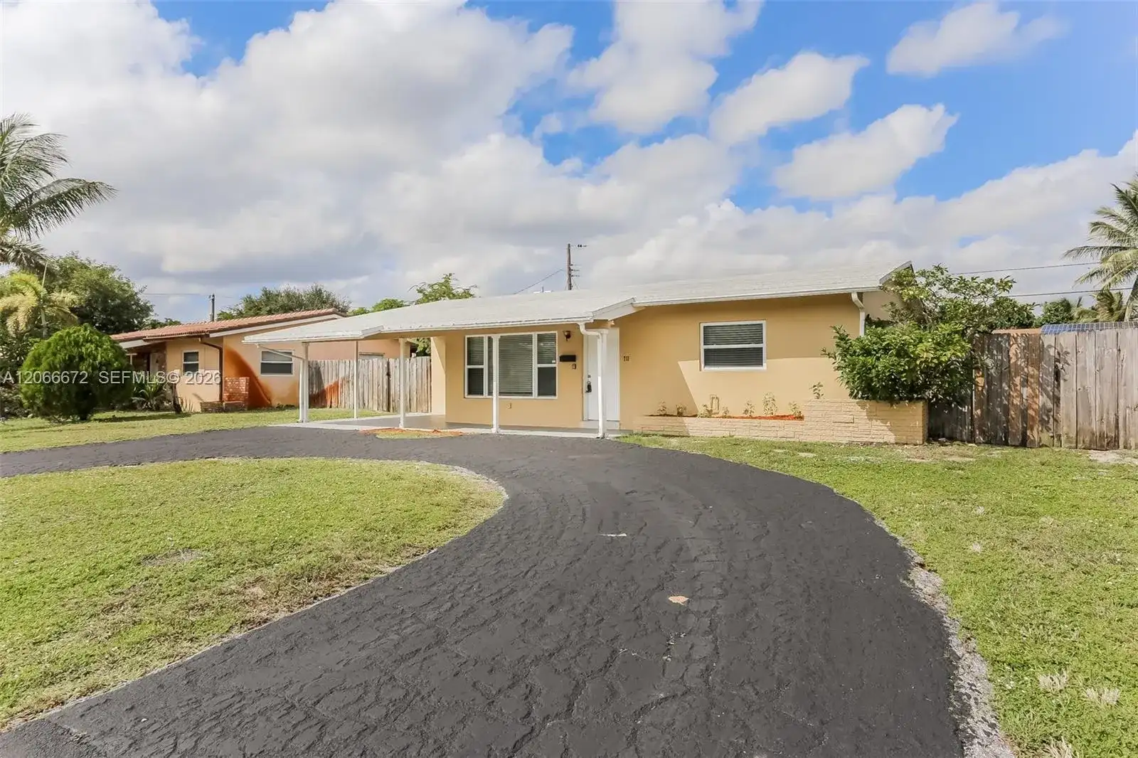711 NE 30th St, Pompano Beach FL 33064 photo 2
