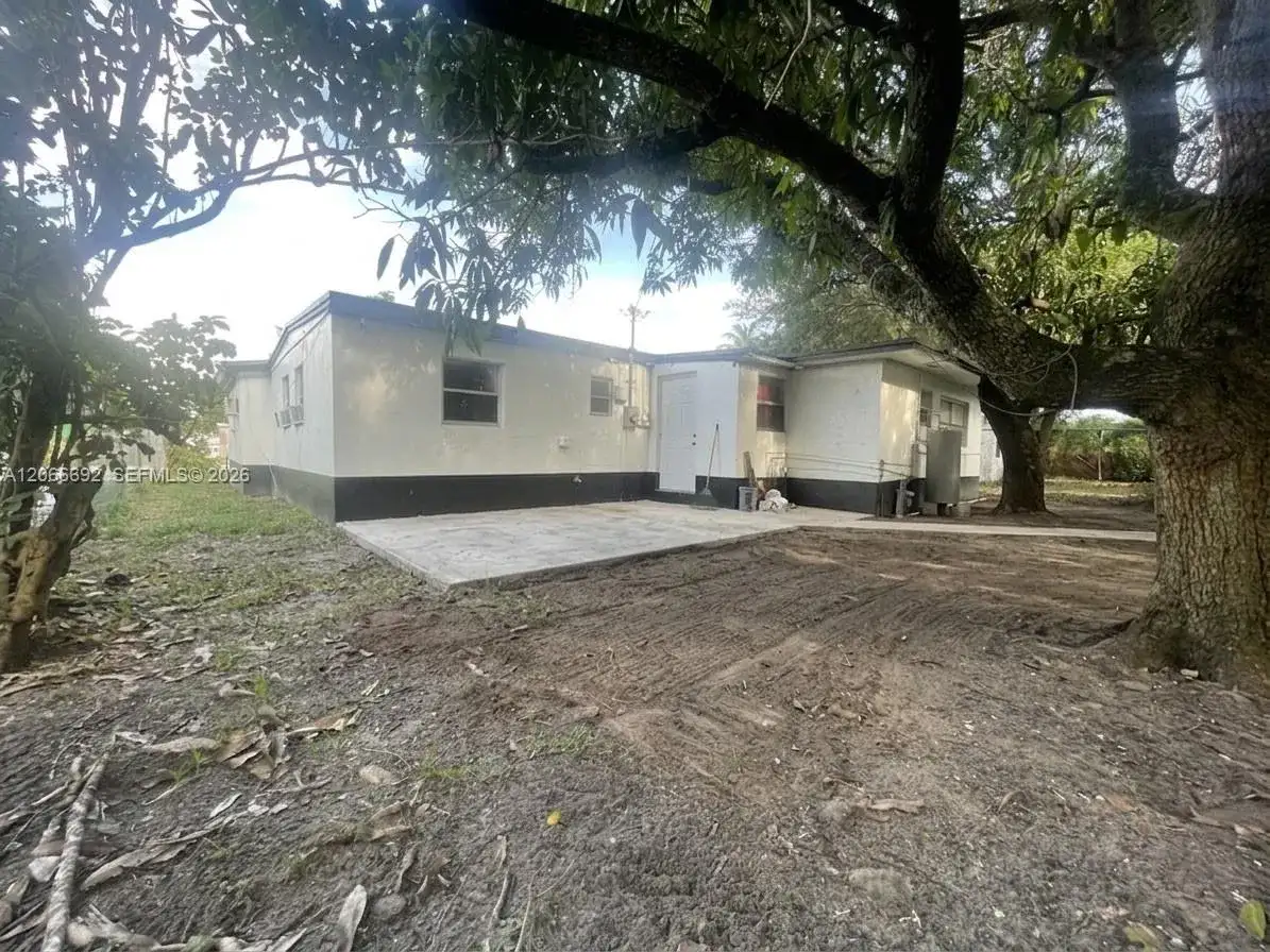 14241 NW 23rd Pl, Opa-Locka FL 33054 photo 2
