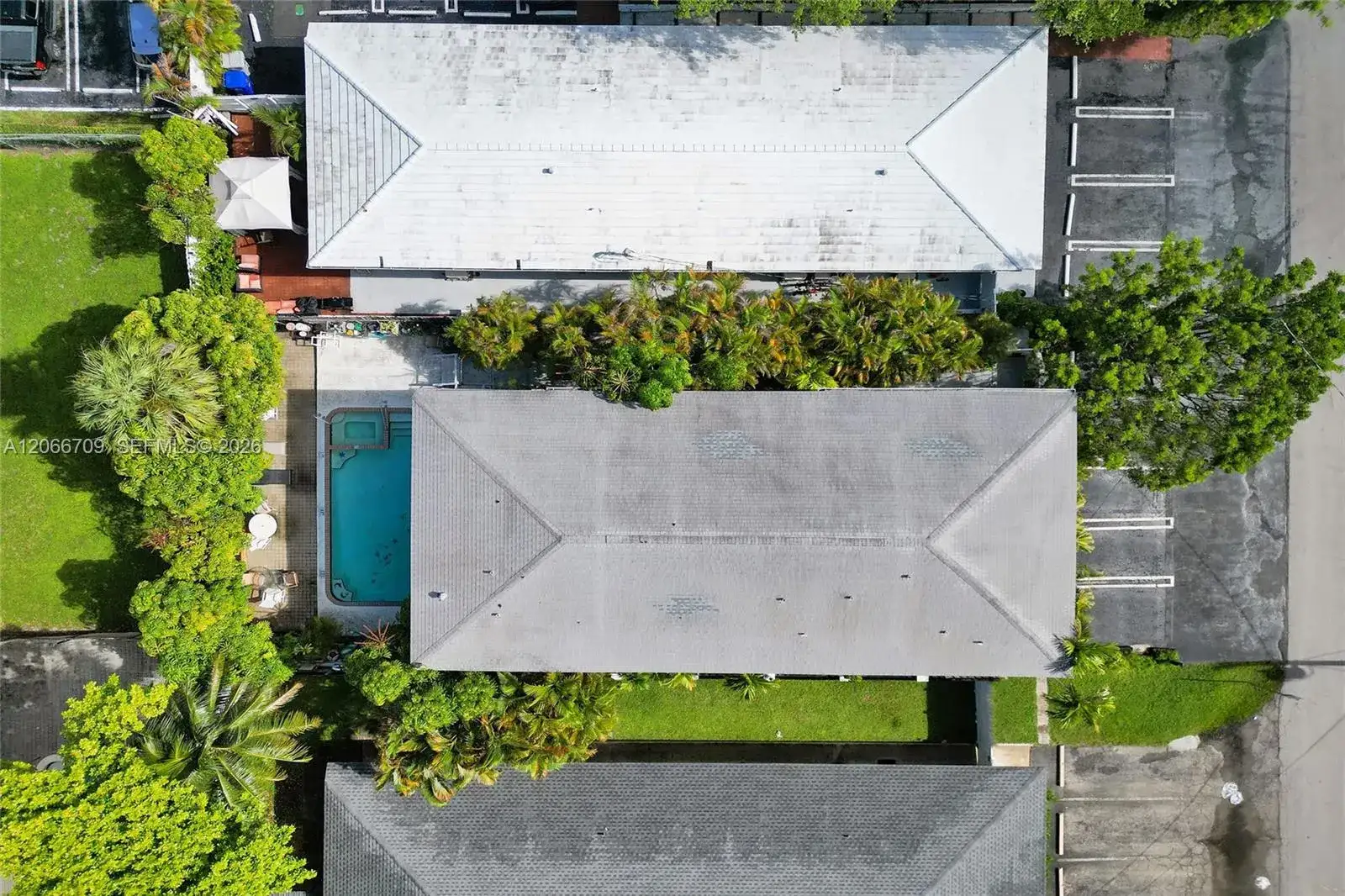 305 SE 12th Ave, Pompano Beach FL 33060 photo 5
