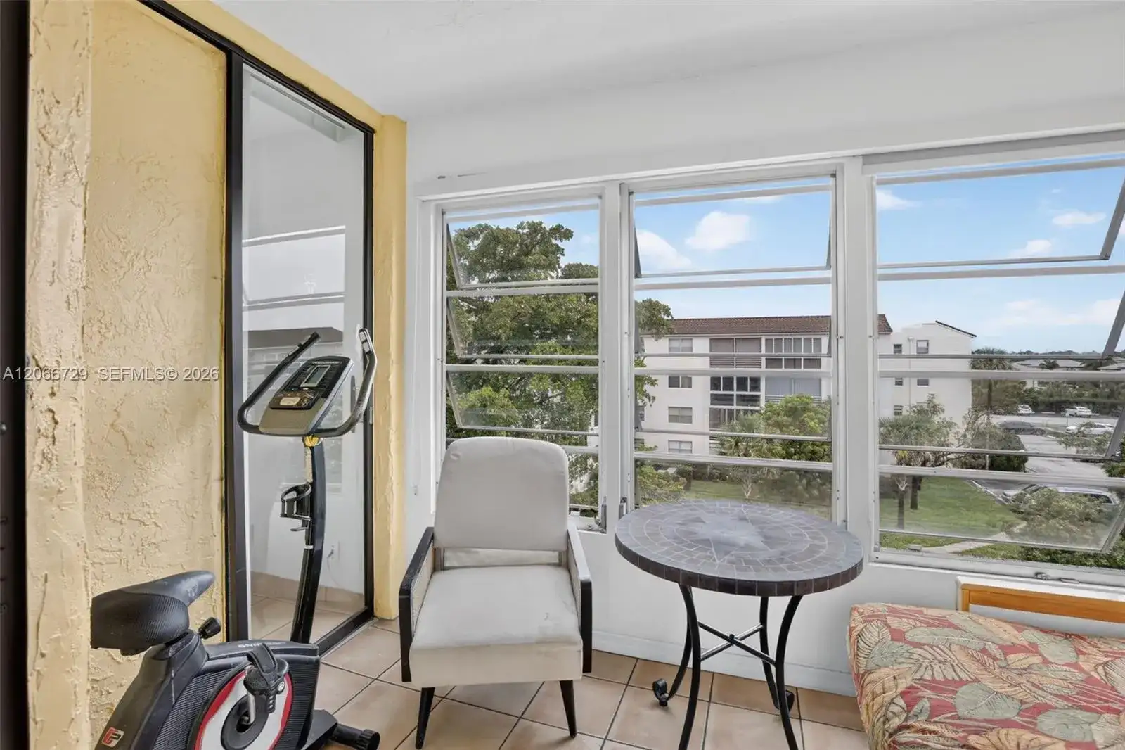 2811 Somerset Dr # 405, Lauderdale Lakes FL 33311 photo 4