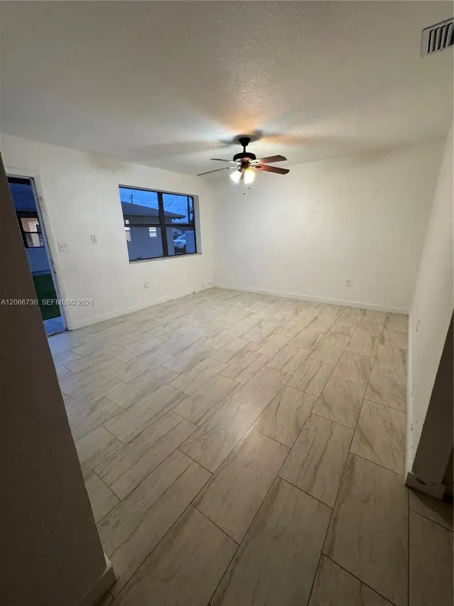2124-2126 Thomas St # 2126, Hollywood FL 33020 photo 3