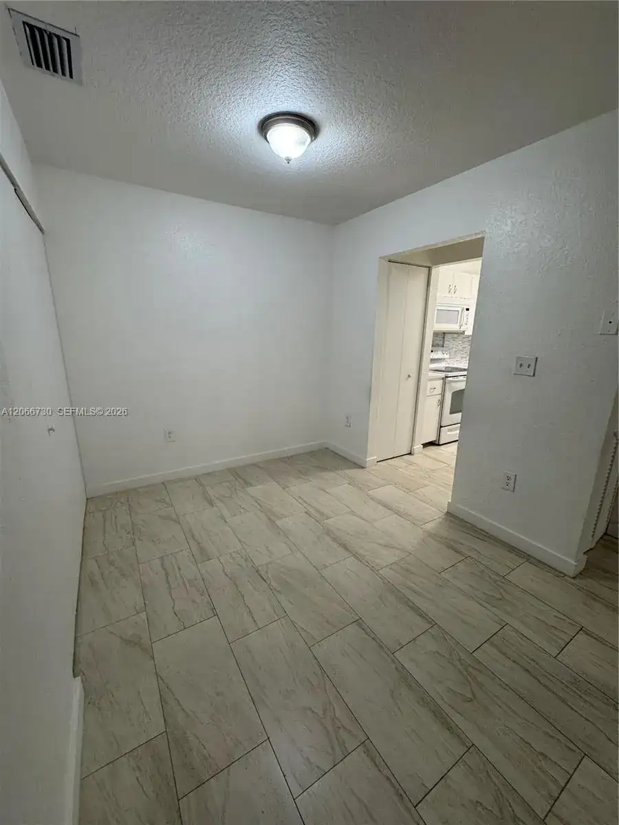 2124-2126 Thomas St # 2126, Hollywood FL 33020 photo 5