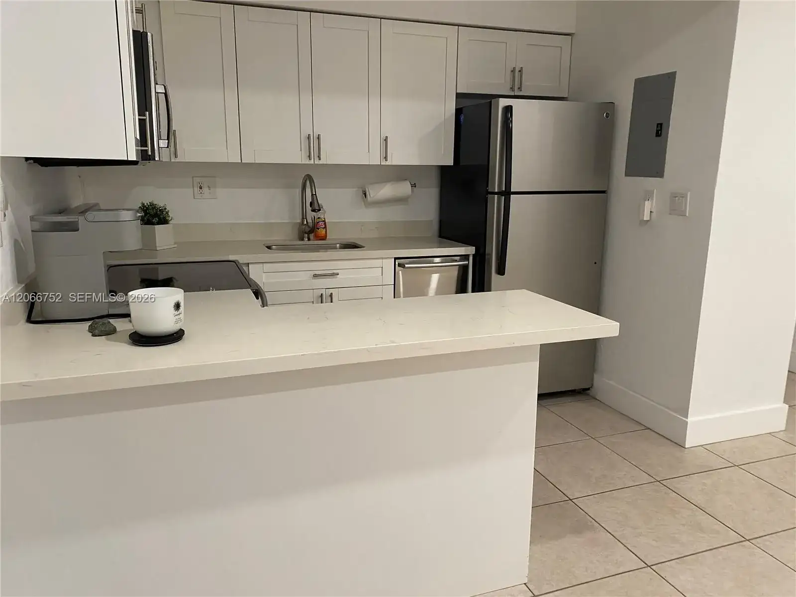 1 Edgewater Dr # 103, Coral Gables FL 33133 photo 5