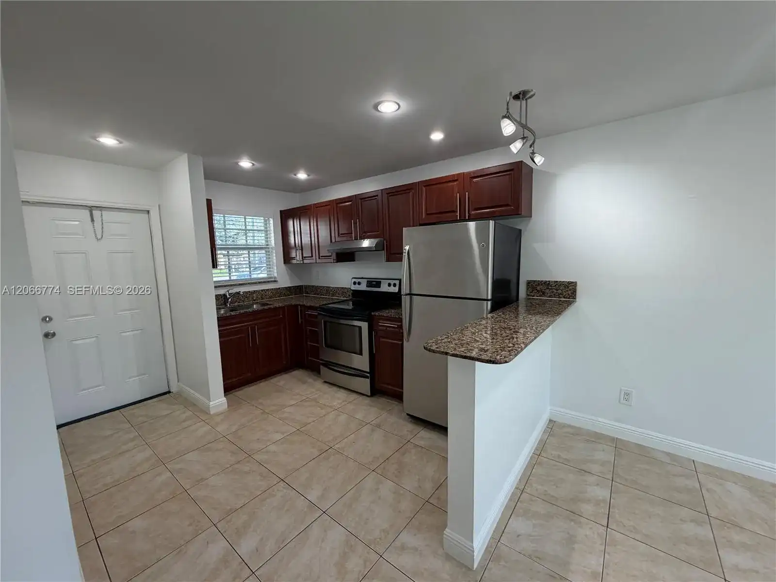 5621 SW 36th Ct # 105, Davie FL 33314