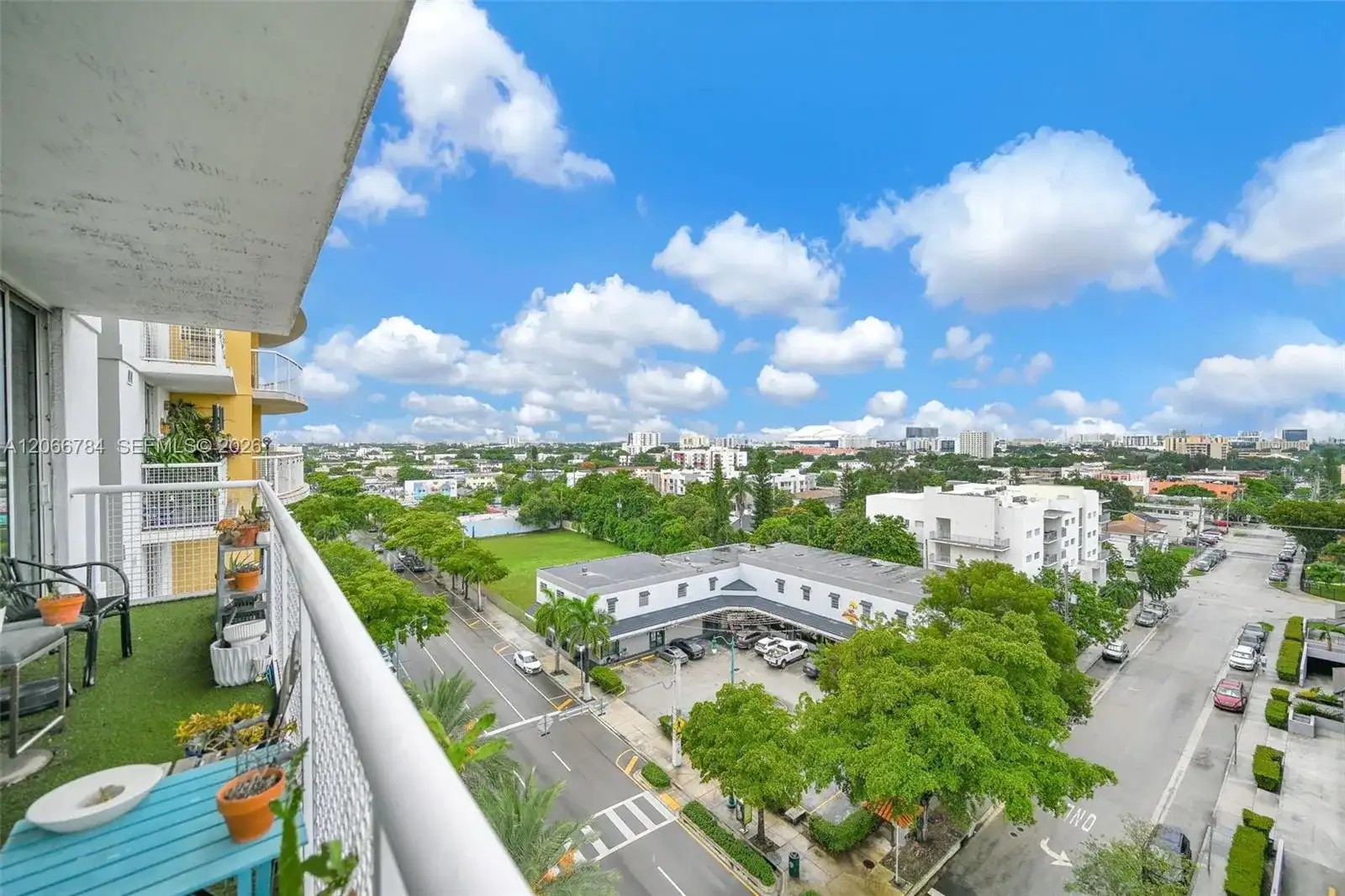900 SW 8th St # 908, Miami FL 33130 photo 4