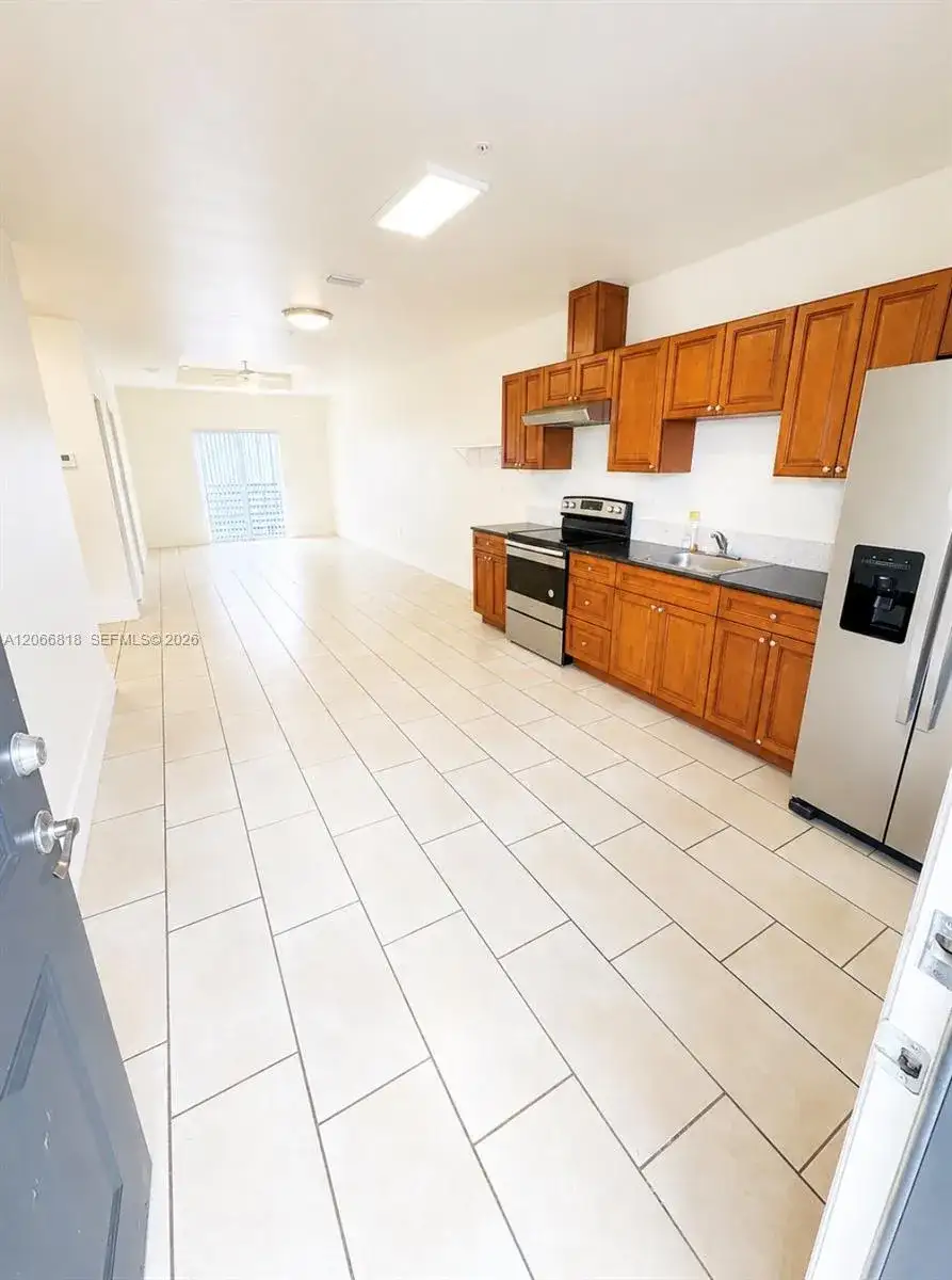1315 NW 1st St # 203, Miami FL 33125 photo 3