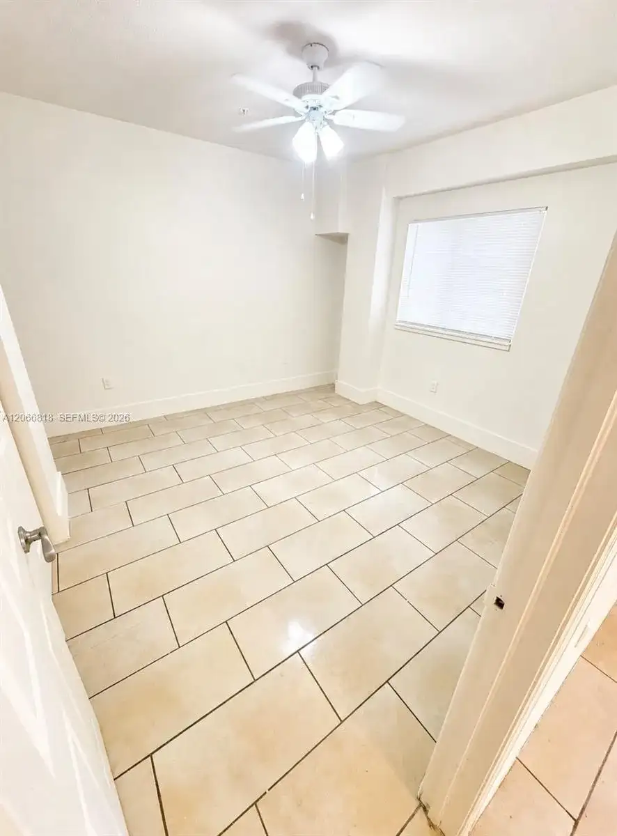 1315 NW 1st St # 203, Miami FL 33125 photo 4