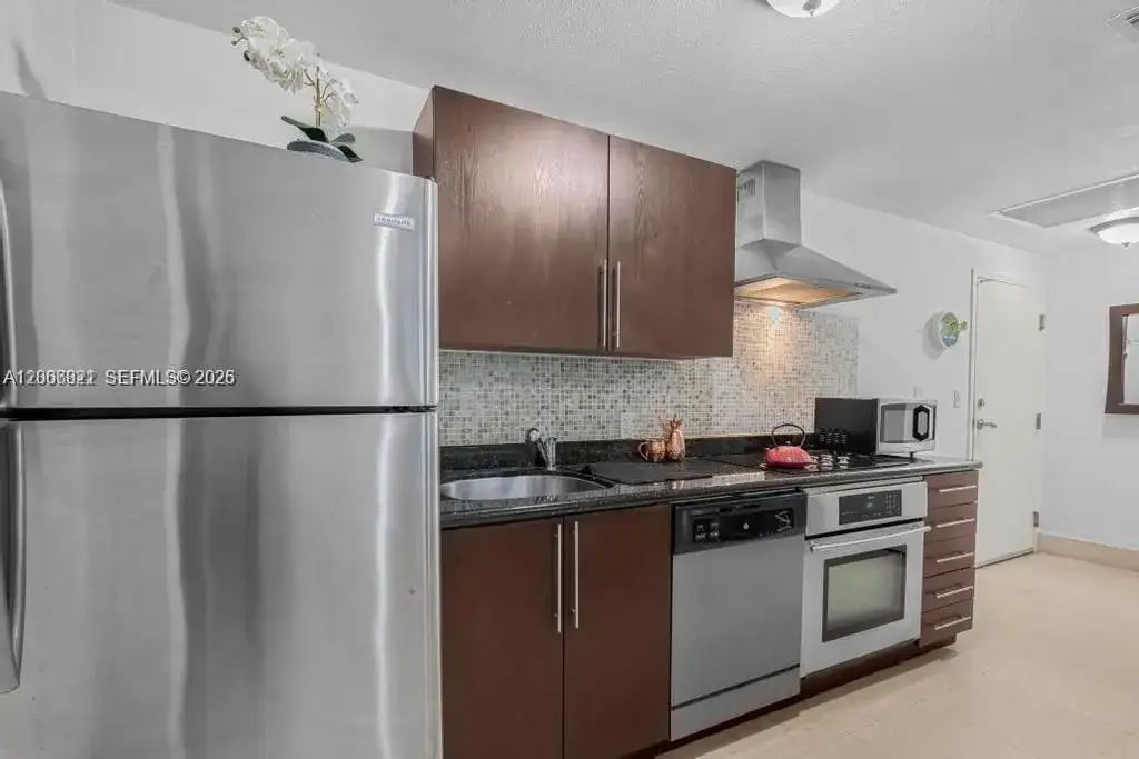 1300 Pennsylvania Ave # 104, Miami Beach FL 33139 photo 5