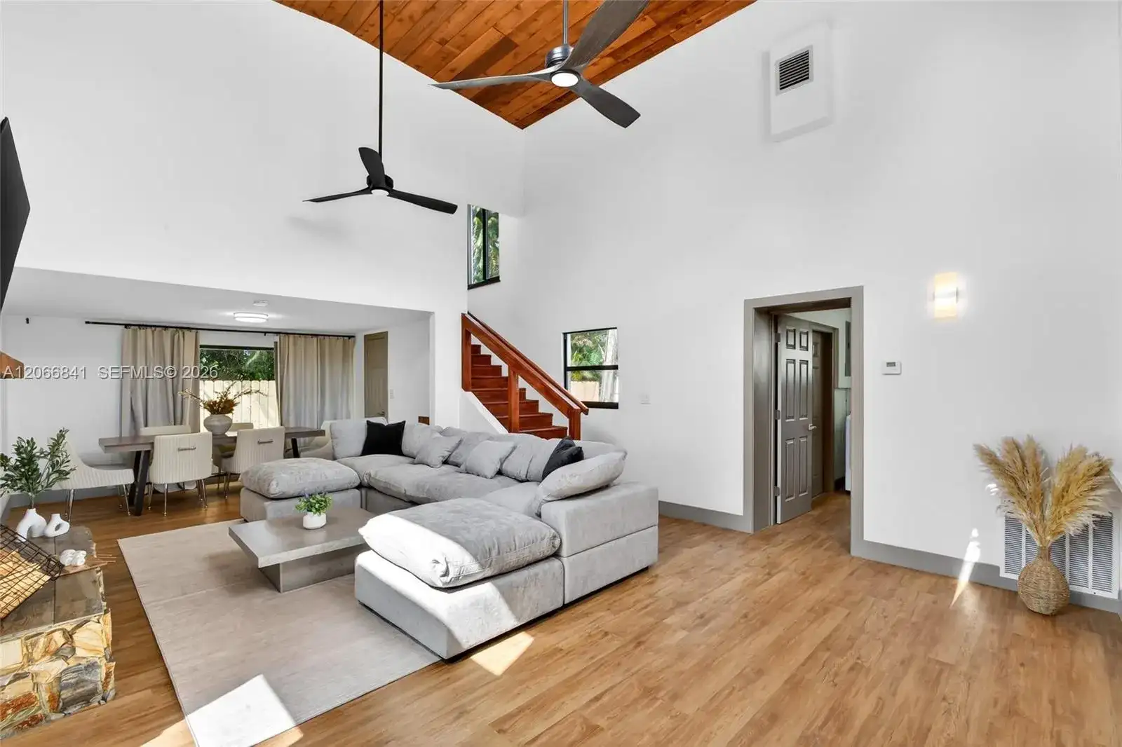 7221 Freedom St, Hollywood FL 33024 photo 4
