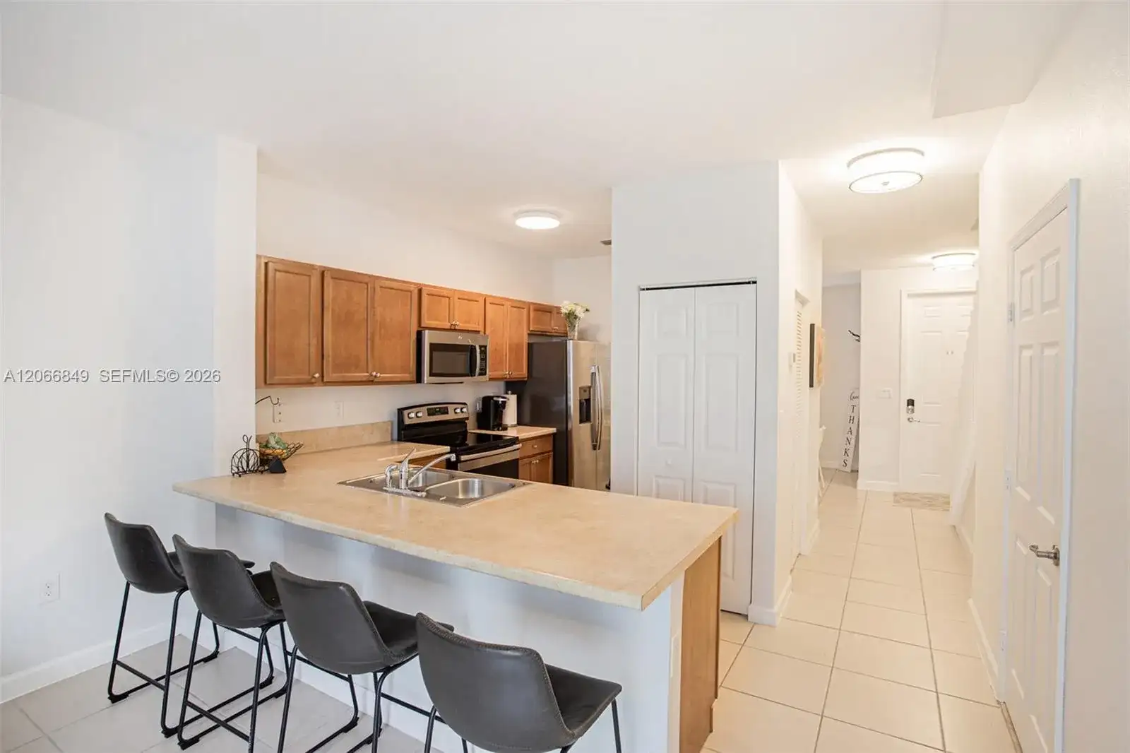 132 SE 28th Pl, Homestead FL 33033 photo 3