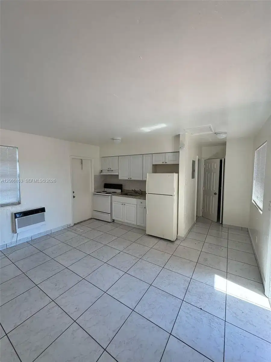 2451 NW 13th Ct # 5, Fort Lauderdale FL 33311 photo 2