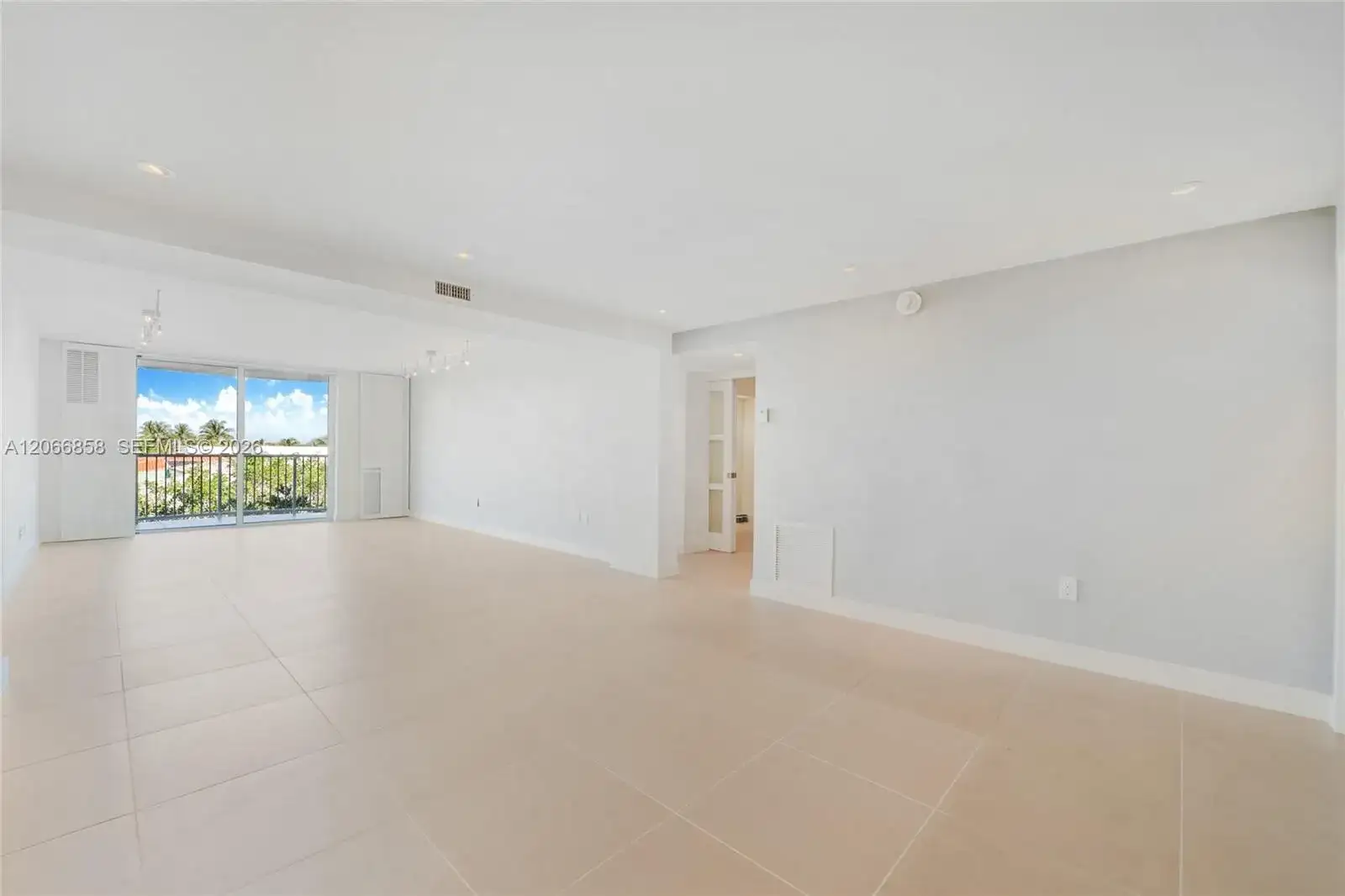 210 Sea View Dr # 409, Key Biscayne FL 33149 photo 2