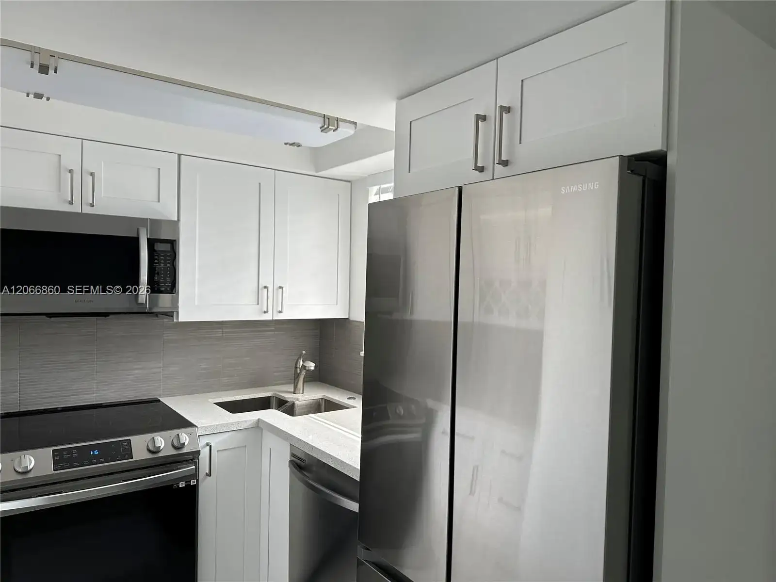 1333 E Hallandale Beach Blvd # 423, Hallandale Beach FL 33009 photo 3