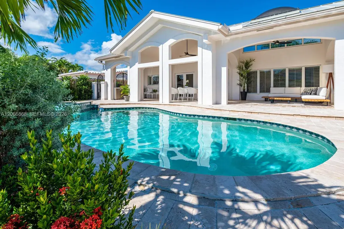 2118 NE 15th St, Fort Lauderdale FL 33304