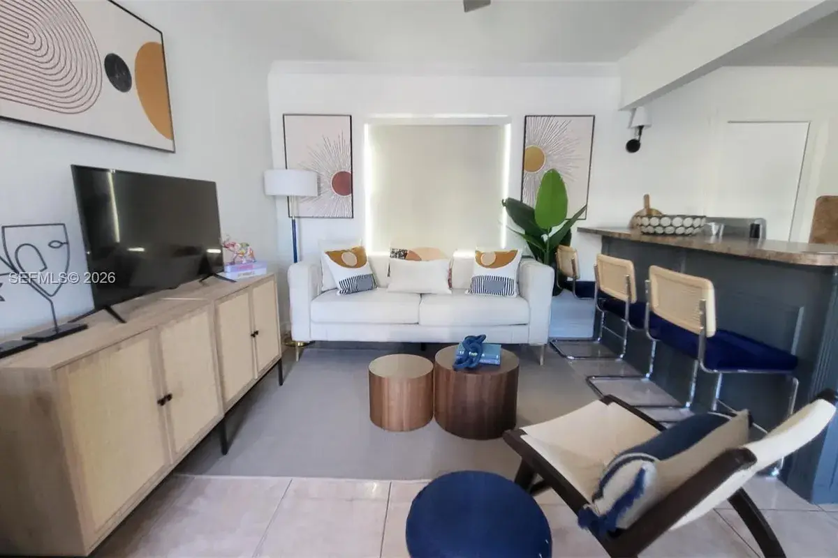 338 Roosevelt St # 1003, Hollywood FL 33019
