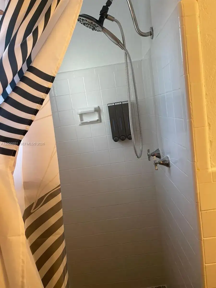 338 Roosevelt St # 1004, Hollywood FL 33019 photo 4