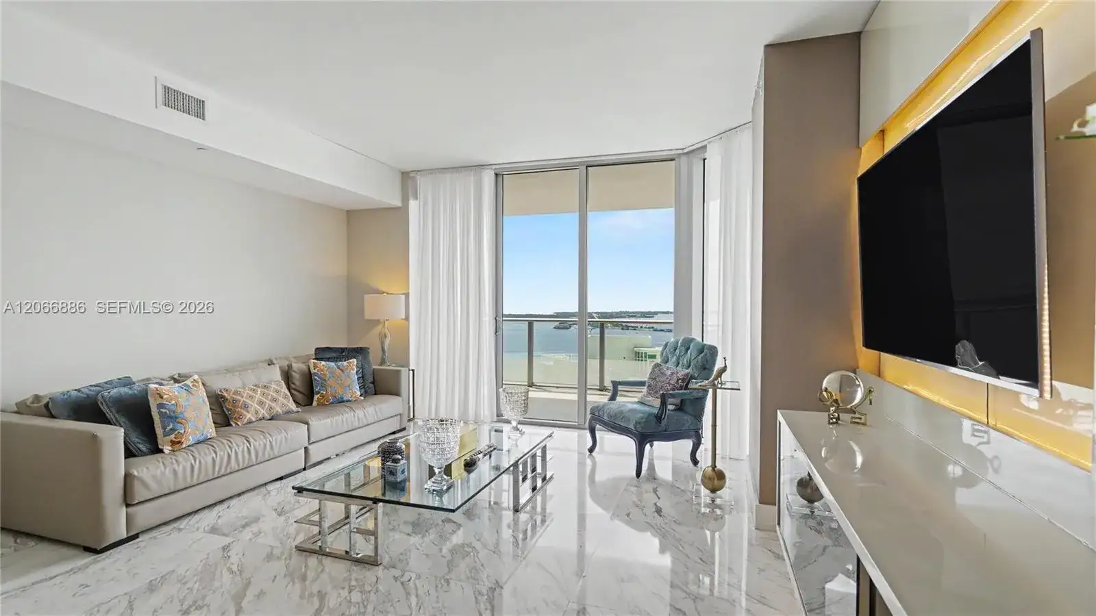 1300 Brickell Bay Dr # 3102, Miami FL 33131 photo 3