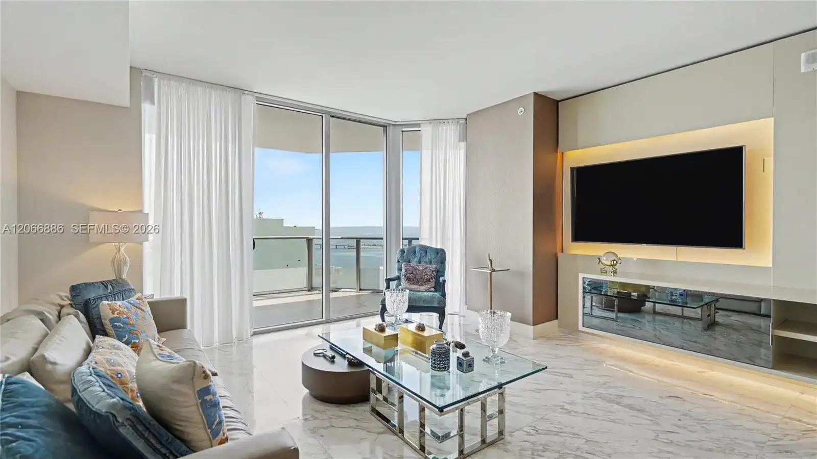 1300 Brickell Bay Dr # 3102, Miami FL 33131 photo 4