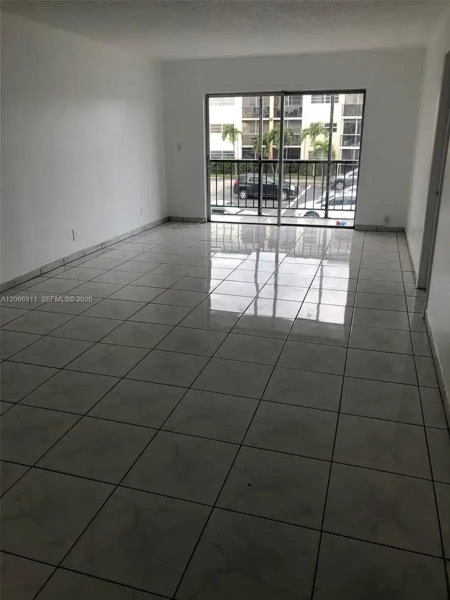 220 SW 9th Ave # 201, Hallandale Beach FL 33009 photo 4