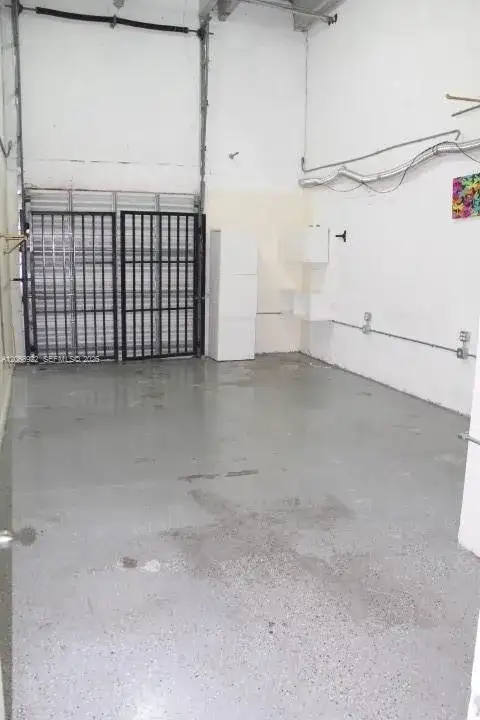 4851 NW 79th Ave, Doral FL 33166 photo 5
