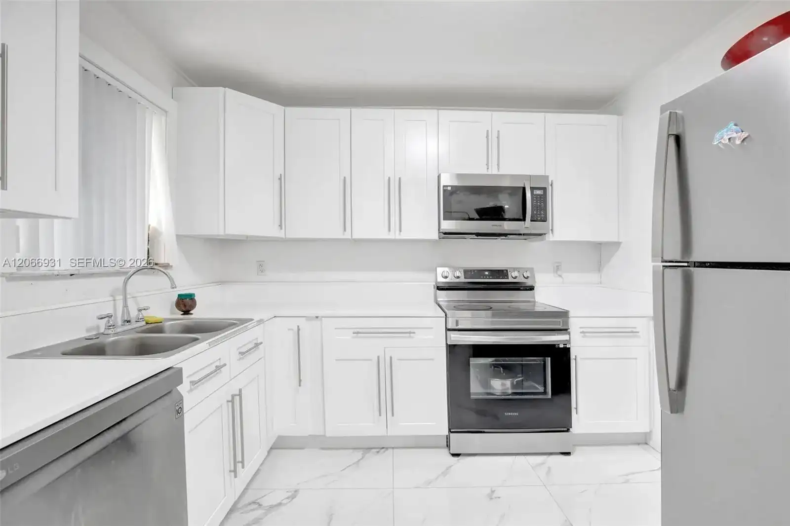 311 SW 68th Ter, Pembroke Pines FL 33023