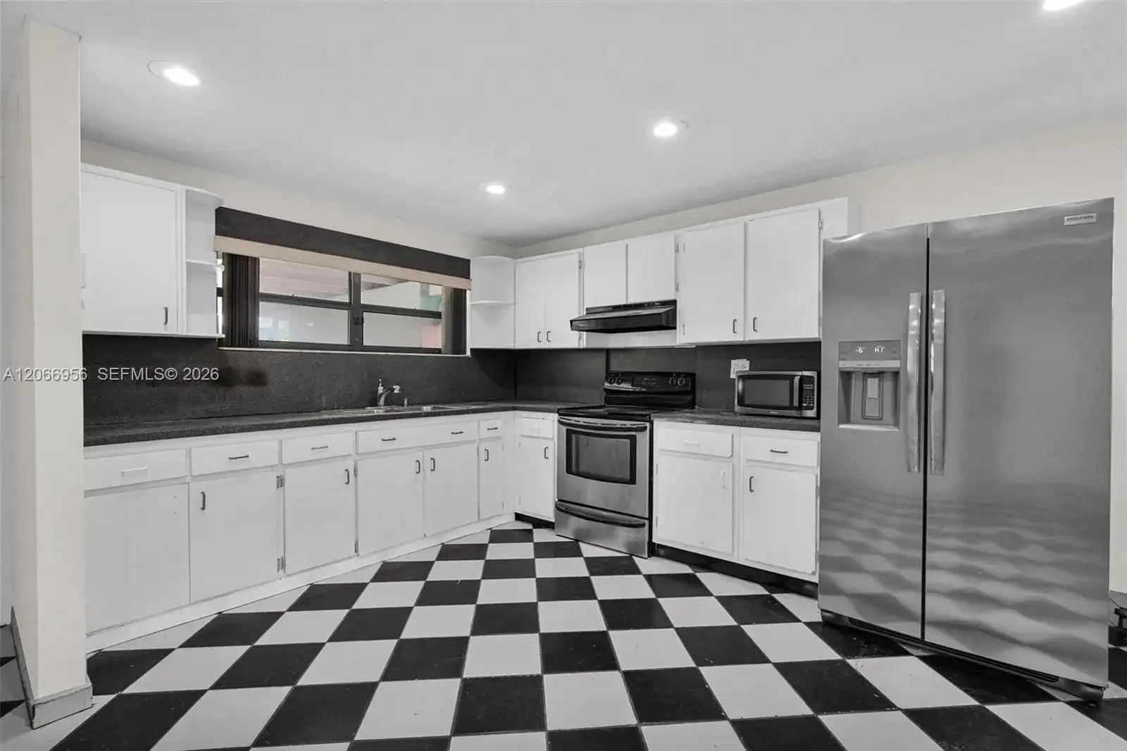 81 NW 41st St # 2, Miami FL 33127 photo 2