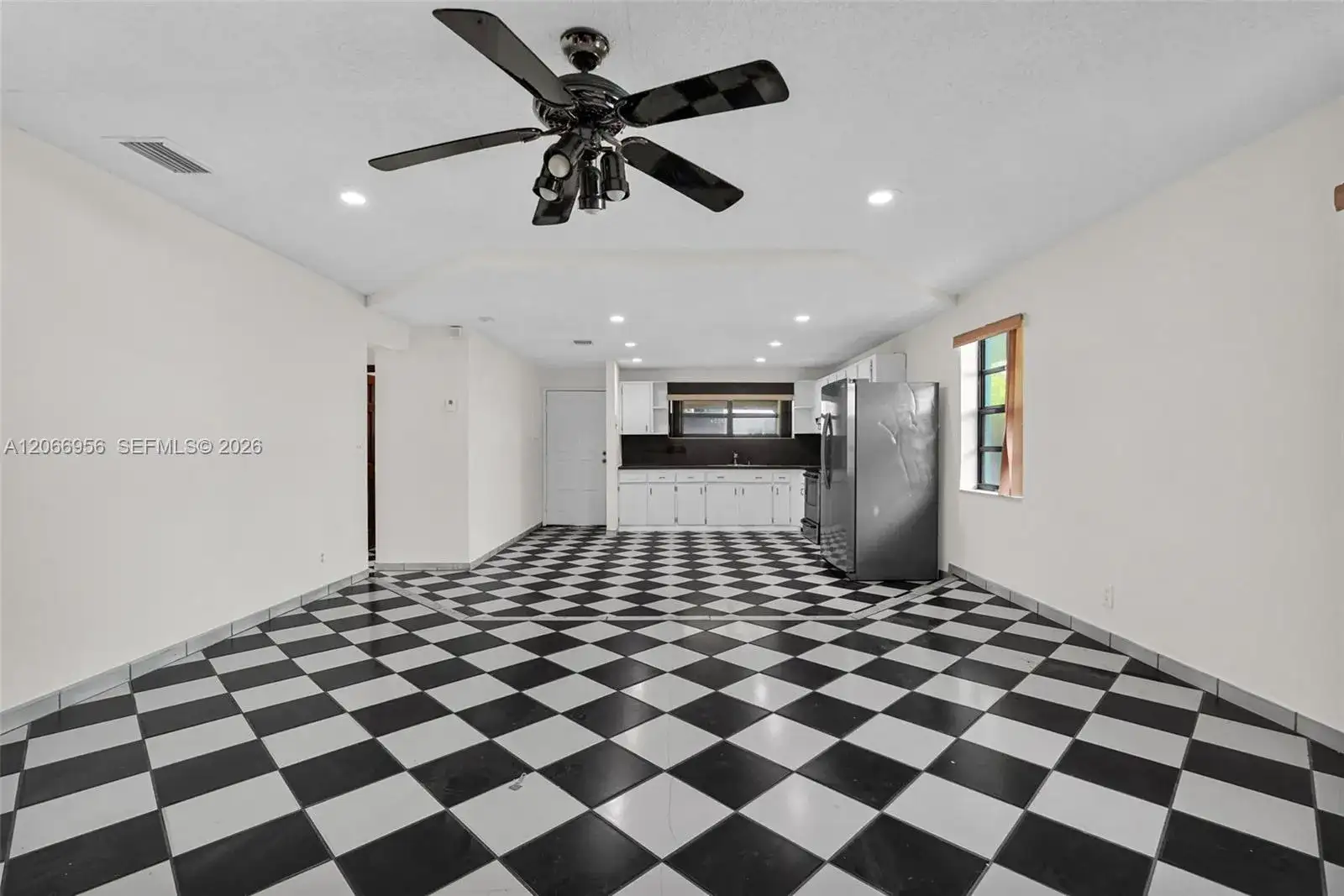 81 NW 41st St # 2, Miami FL 33127 photo 3