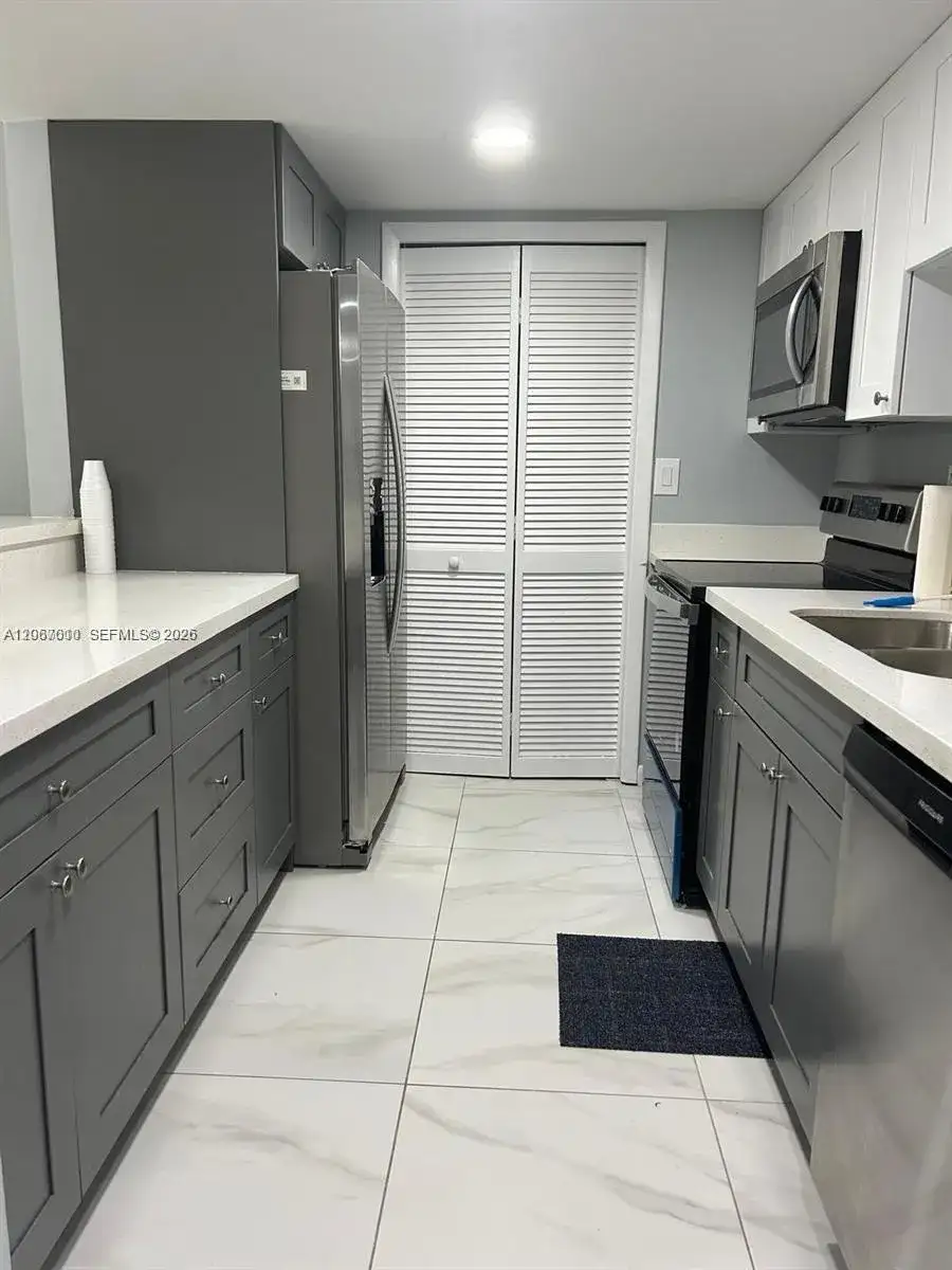 230 Lakeview Dr # 209, Weston FL 33326 photo 5