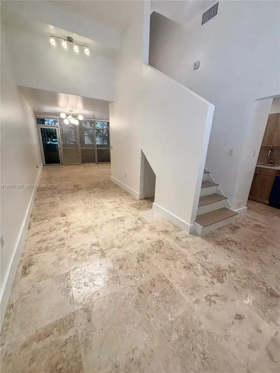 2666 Tigertail Ave # 114, Miami FL 33133