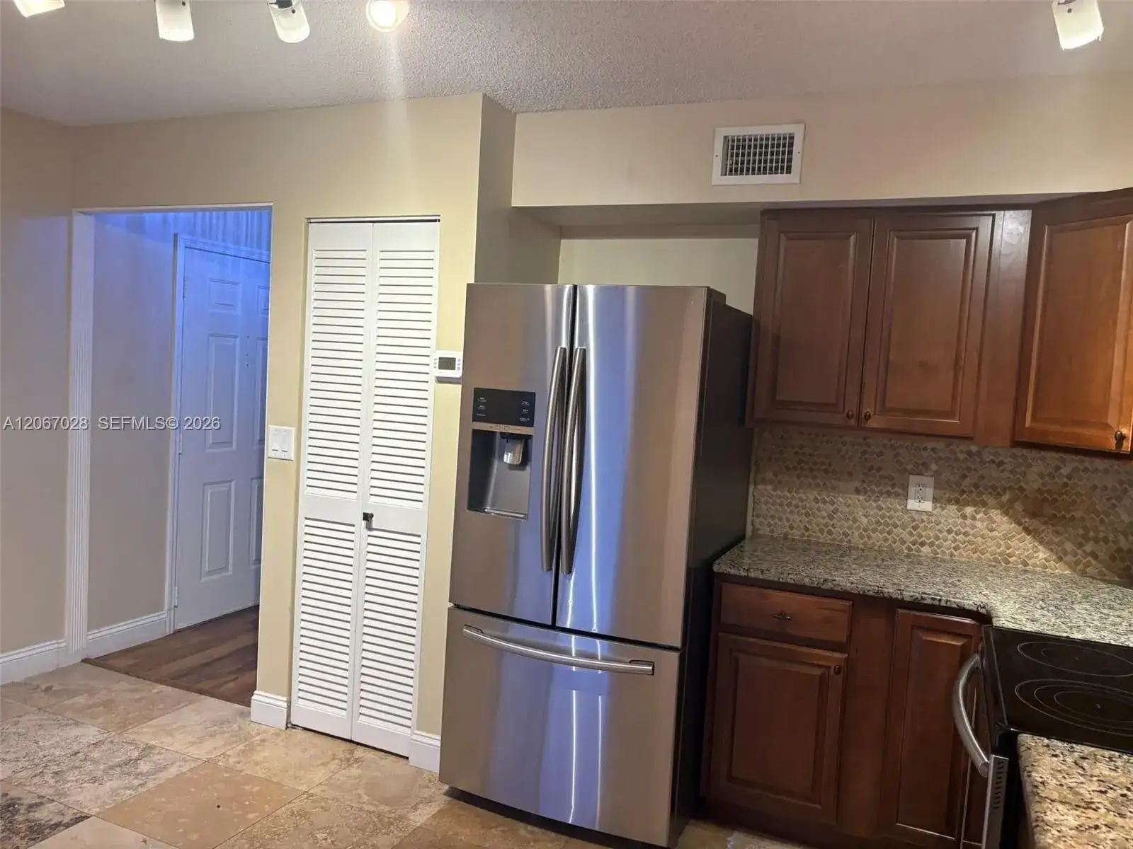 233 SE 11th Ave # 233, Pompano Beach FL 33060 photo 4
