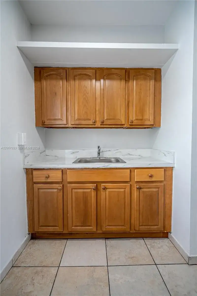 1208 71st St # 8, Miami Beach FL 33141 photo 5