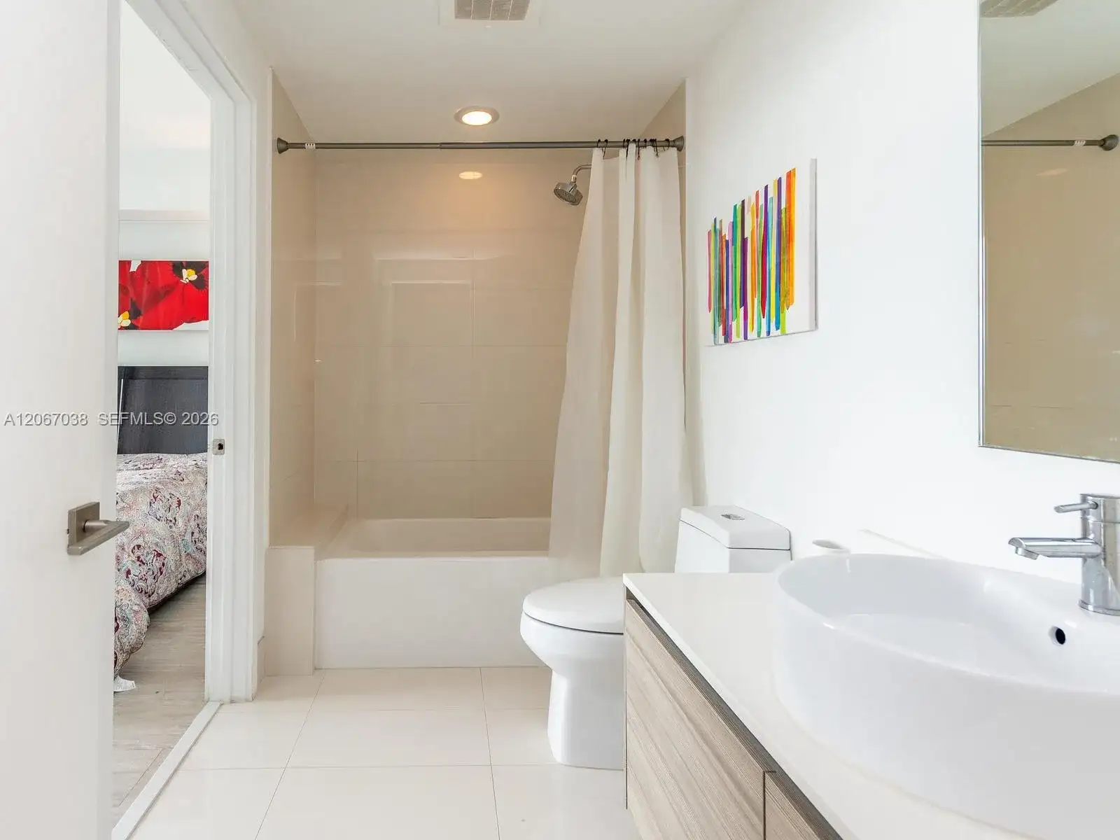 121 NE 34th St # 1014, Miami FL 33137 photo 2