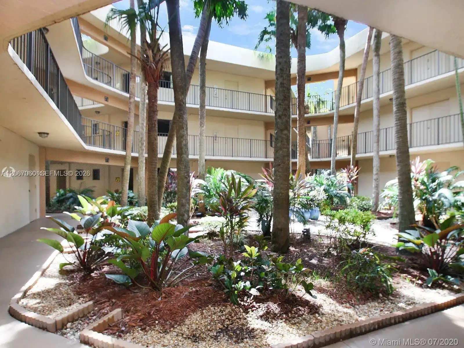 8065 SW 107th Ave # 201, Miami FL 33173
