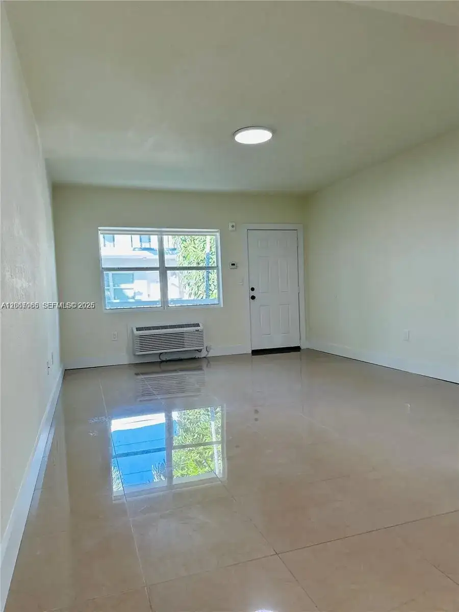 8080 Tatum Waterway Dr # 17, Miami Beach FL 33141 photo 5
