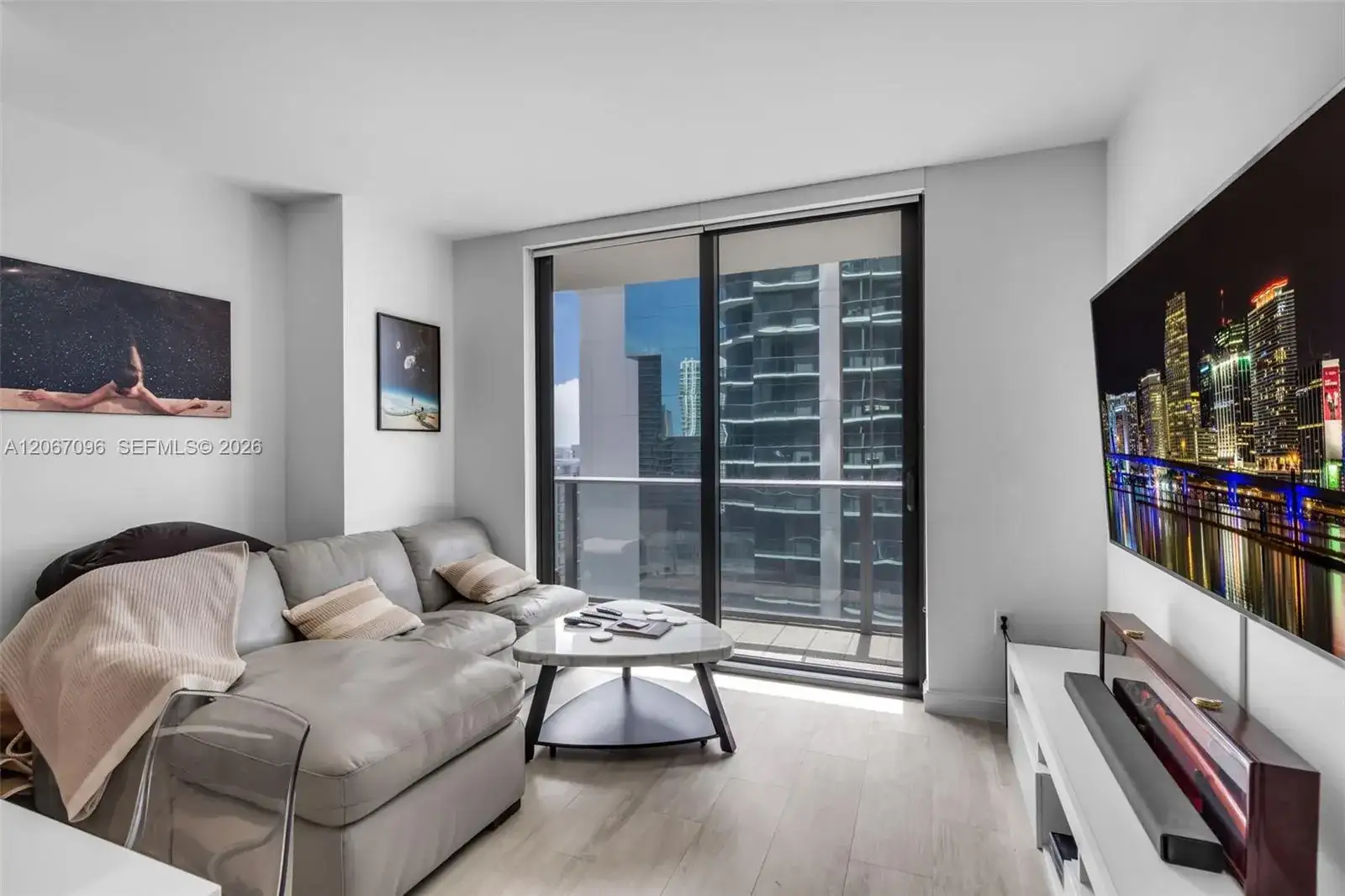 55 SW 9th St # 2407, Miami FL 33130 photo 3