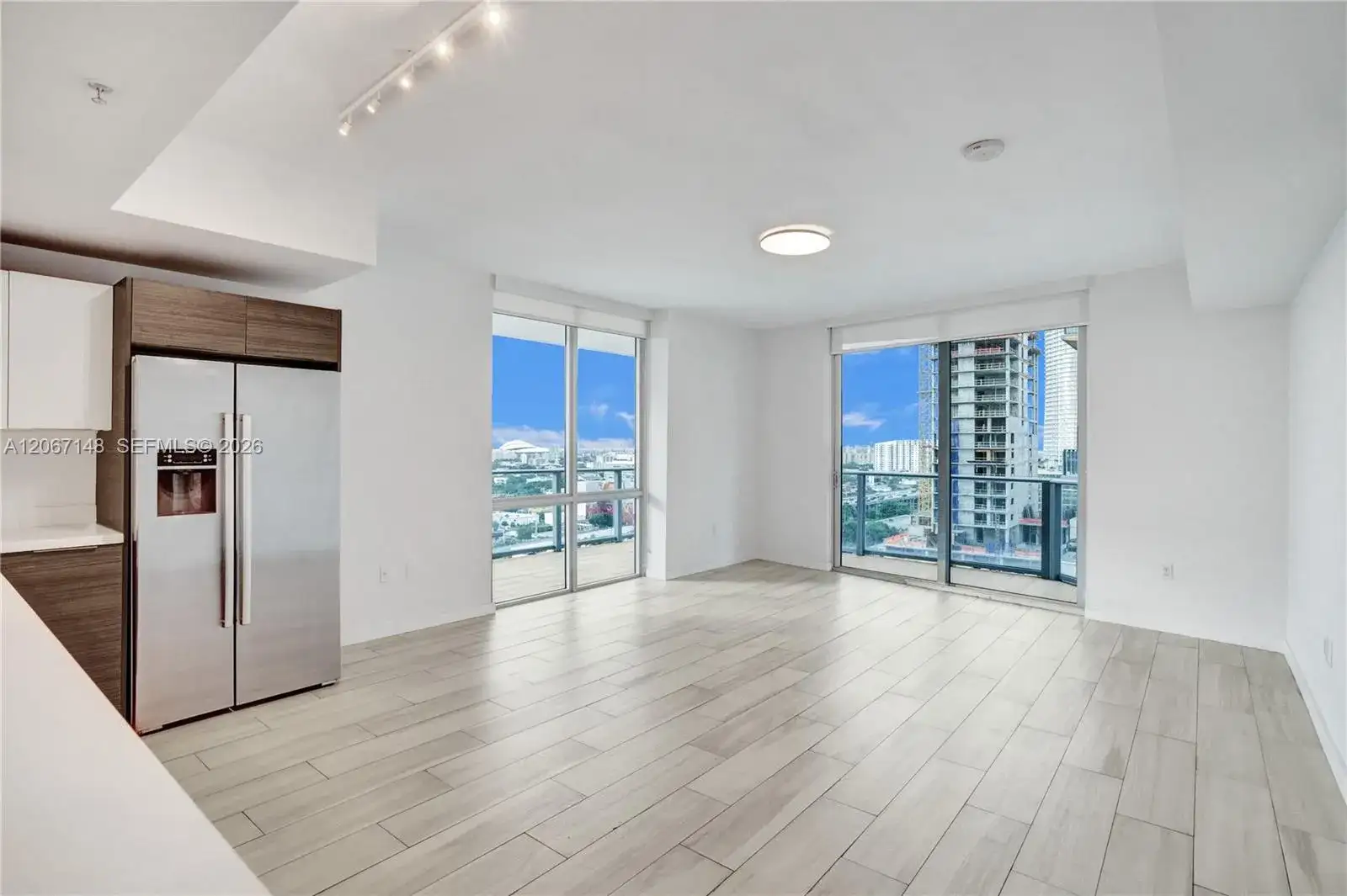 1010 SW 2nd Ave # 1708, Miami FL 33130 photo 5