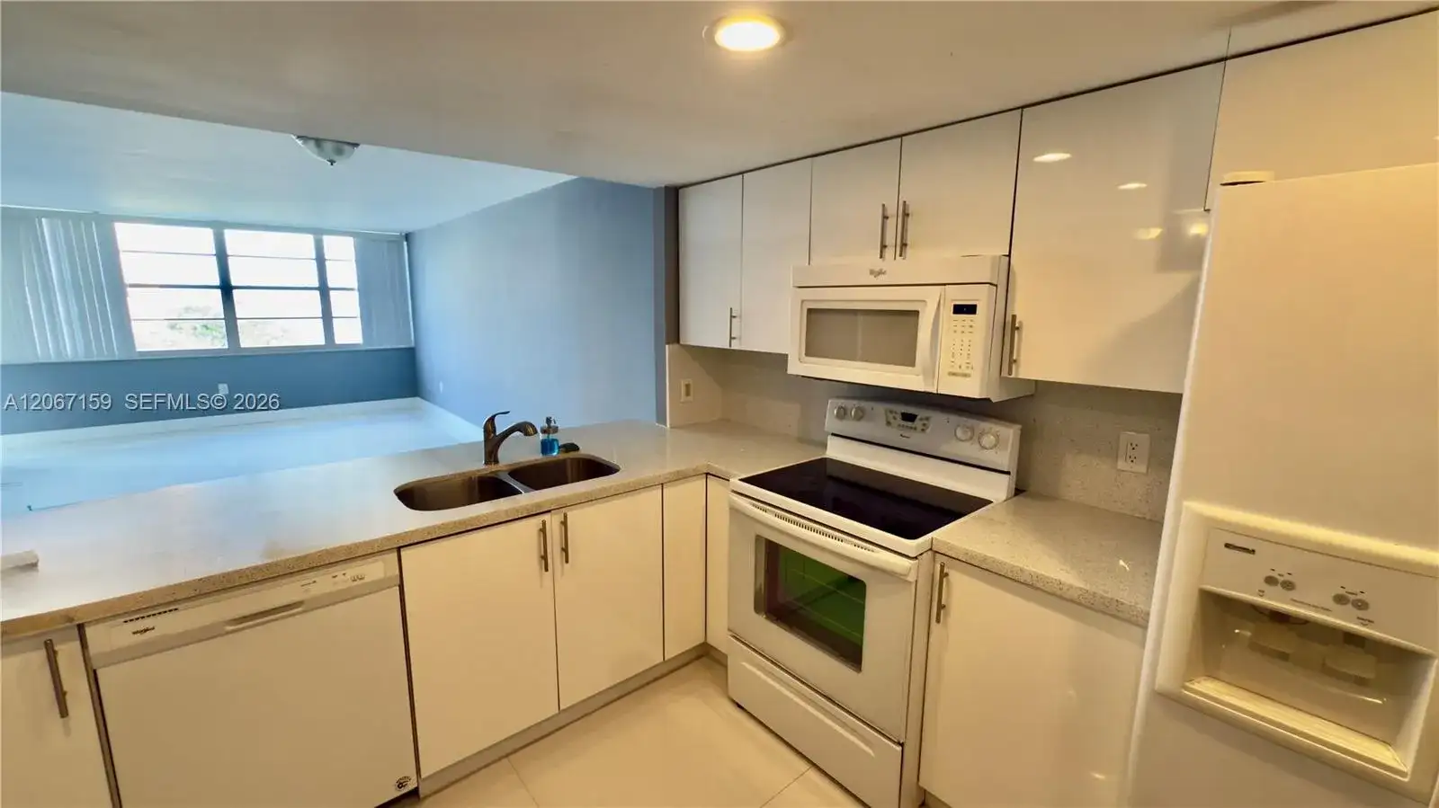 1351 NE Miami Gardens Dr # 422E, Miami FL 33179 photo 4