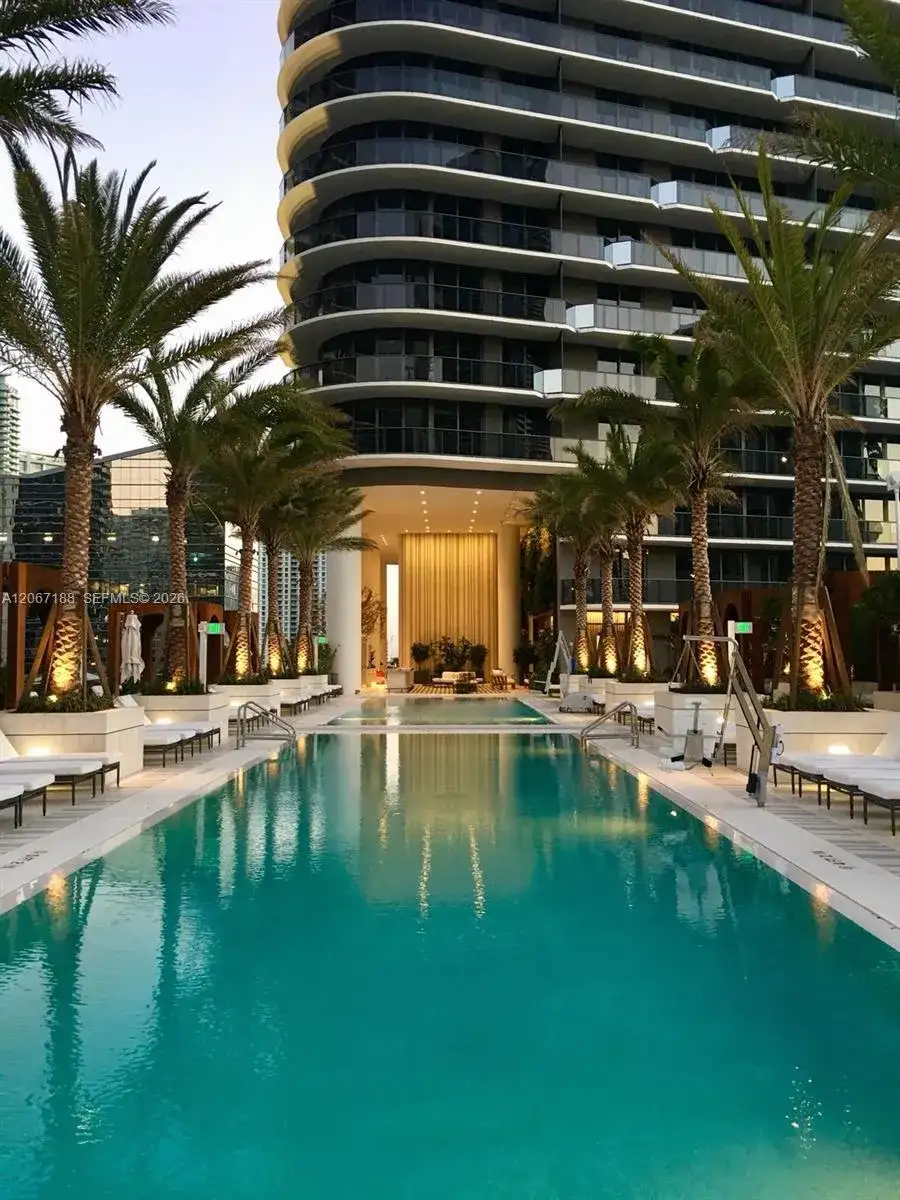 801 S Miami Ave # 1705, Miami FL 33131 photo 2