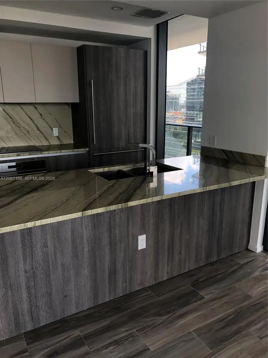 801 S Miami Ave # 1705, Miami FL 33131 photo 4