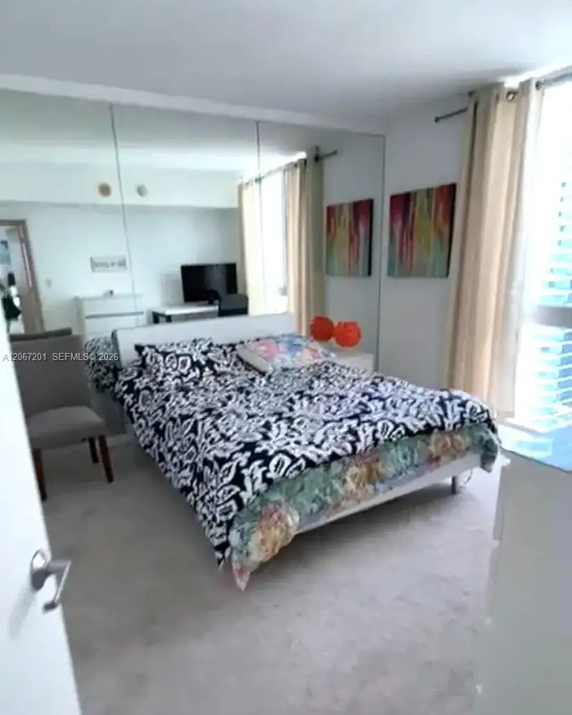 325 S Biscayne Blvd # 4214, Miami FL 33131 photo 5