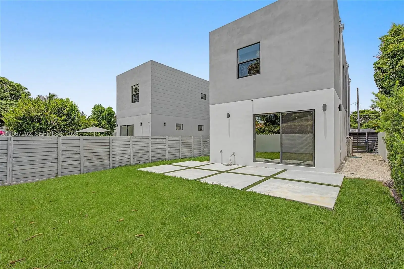 2320 SW 14th St, Miami FL 33145 photo 4